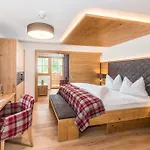 Отель Lindenhof 4*