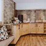 Отель Lindenhof 4*