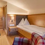Отель Lindenhof Рамзау