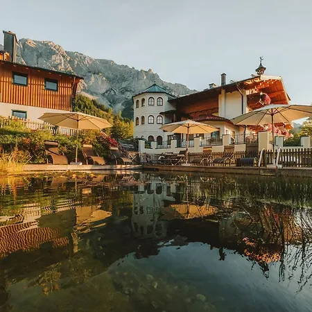 Hotel Lindenhof 4*