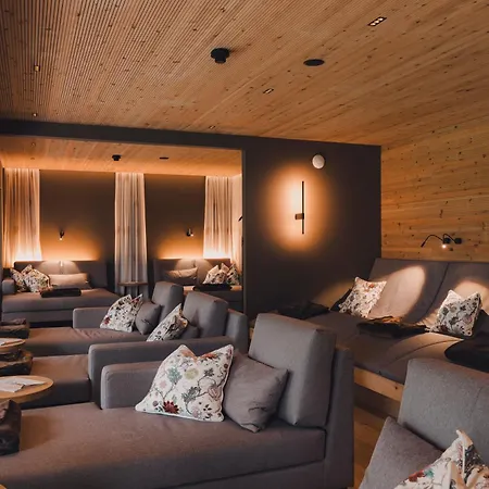 Lindenhof מלון 4*