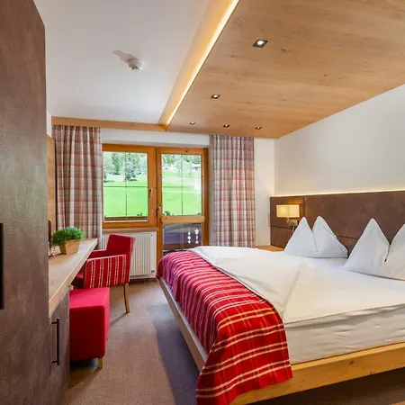 מלון Lindenhof 4*